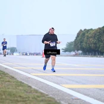 Runner Photo 7558154