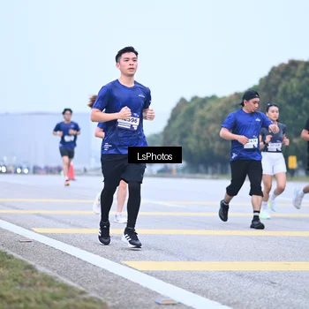 Runner Photo 7558176