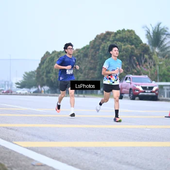 Runner Photo 7558184