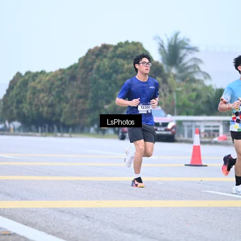 Runner Photo 7558185