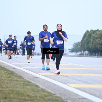 Runner Photo 7558195