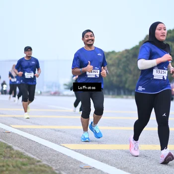 Runner Photo 7558196
