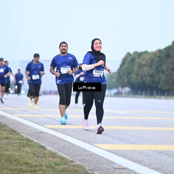 Runner Photo 7558198