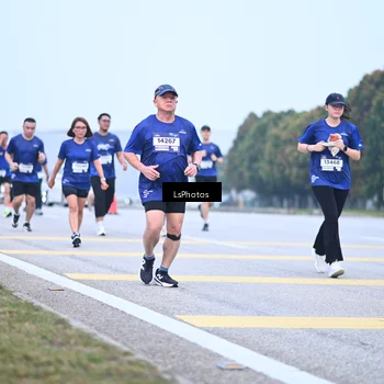 Runner Photo 7558208