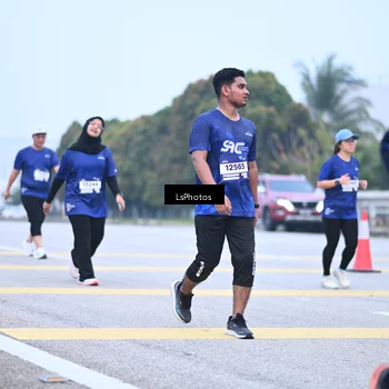 Runner Photo 7558249
