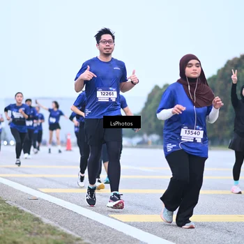 Runner Photo 7558277