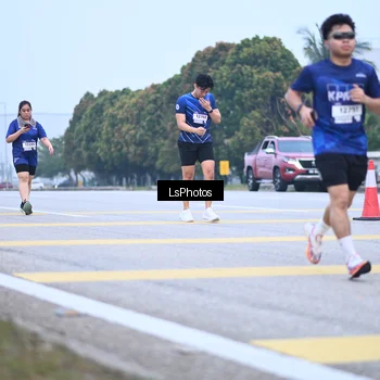 Runner Photo 7558333