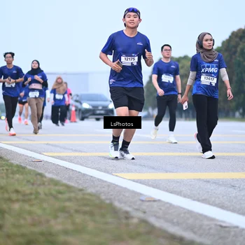 Runner Photo 7558343