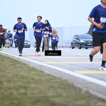 Runner Photo 7558344