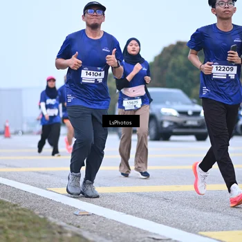 Runner Photo 7558351