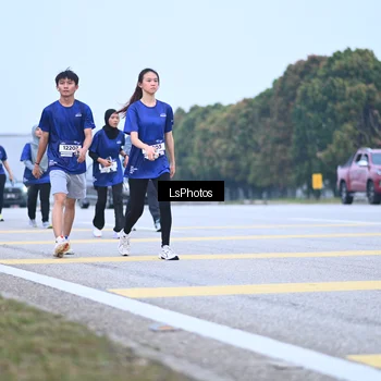 Runner Photo 7558361