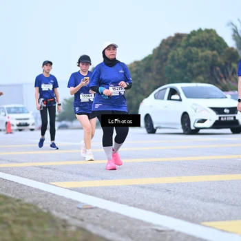 Runner Photo 7558372