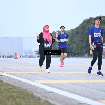 Runner Photo 7558380
