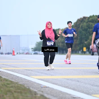 Runner Photo 7558381