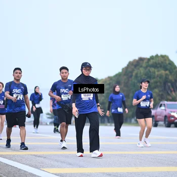 Runner Photo 7558395