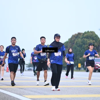 Runner Photo 7558403