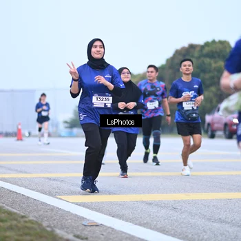 Runner Photo 7558409