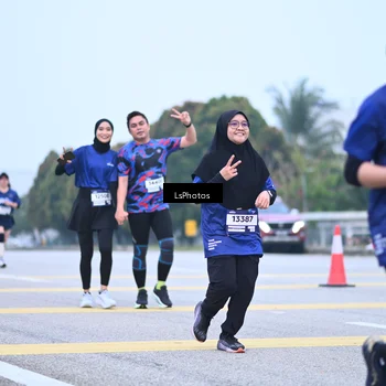 Runner Photo 7558412