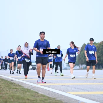 Runner Photo 7558452