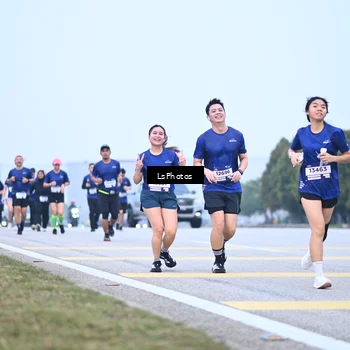 Runner Photo 7558457