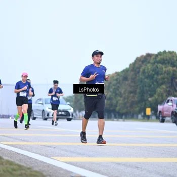 Runner Photo 7558467