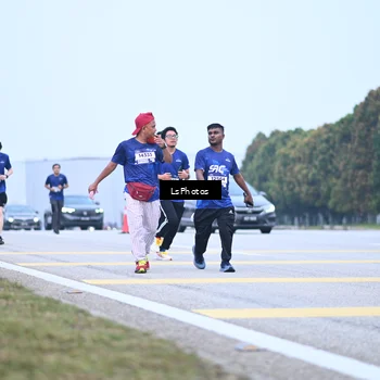 Runner Photo 7558480