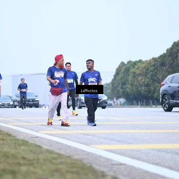Runner Photo 7558483