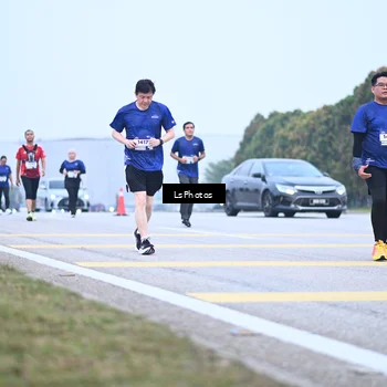 Runner Photo 7558489