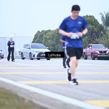 Runner Photo 7558490