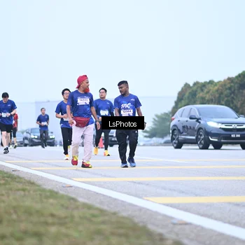 Runner Photo 7558496