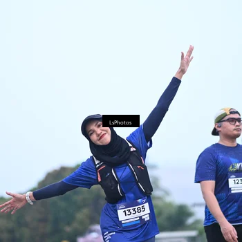 Runner Photo 7558498