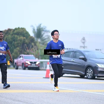 Runner Photo 7558499