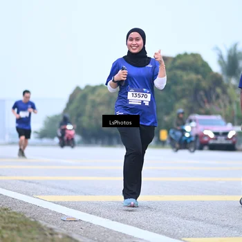 Runner Photo 7558541