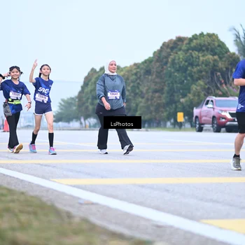 Runner Photo 7558557