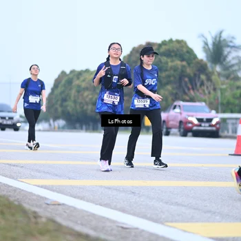 Runner Photo 7558558