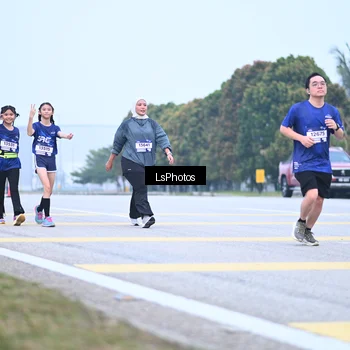 Runner Photo 7558570
