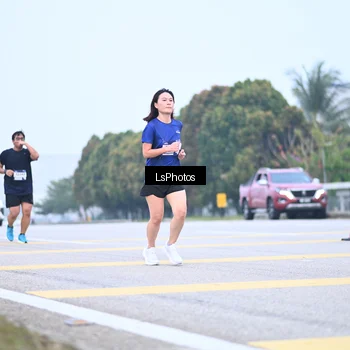 Runner Photo 7558578