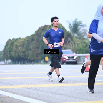 Runner Photo 7558584