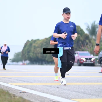 Runner Photo 7558592