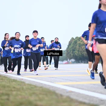 Runner Photo 7558600
