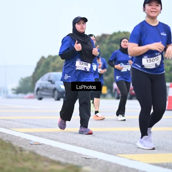 Runner Photo 7558604