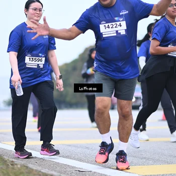 Runner Photo 7558625