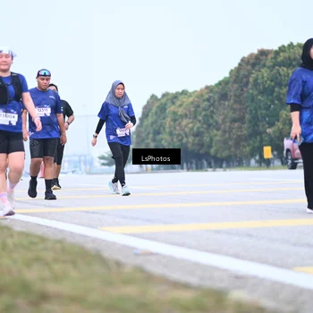 Runner Photo 7558646