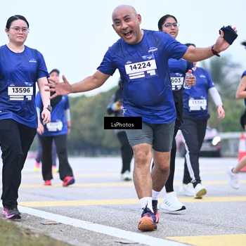 Runner Photo 7558647