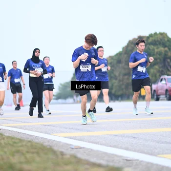 Runner Photo 7558656
