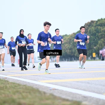 Runner Photo 7558658