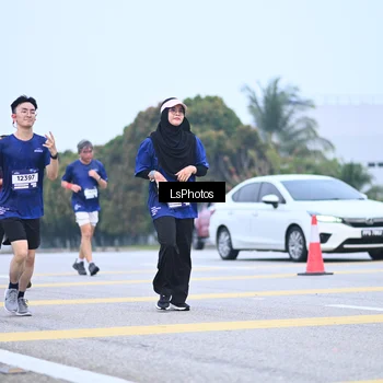 Runner Photo 7558684