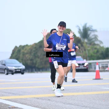 Runner Photo 7558695