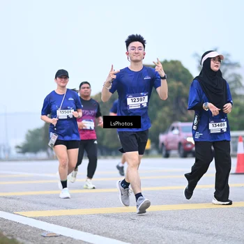 Runner Photo 7558696