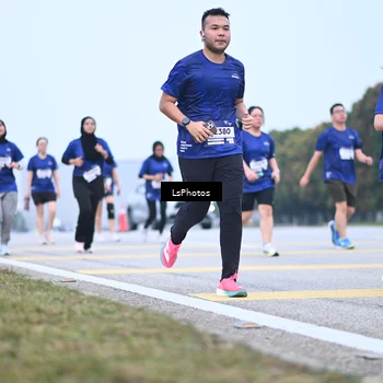 Runner Photo 7558698